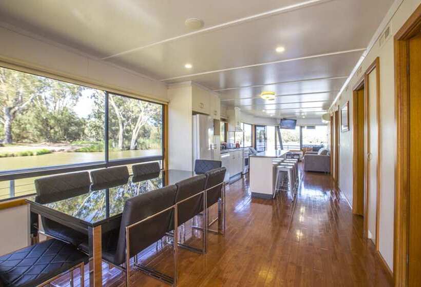 خانه 3 خوابه, All Seasons Houseboats