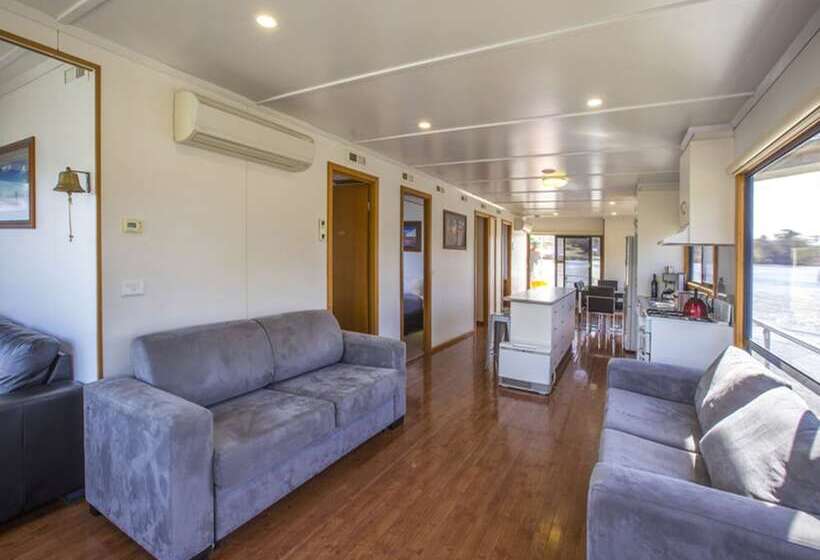 خانه 3 خوابه, All Seasons Houseboats