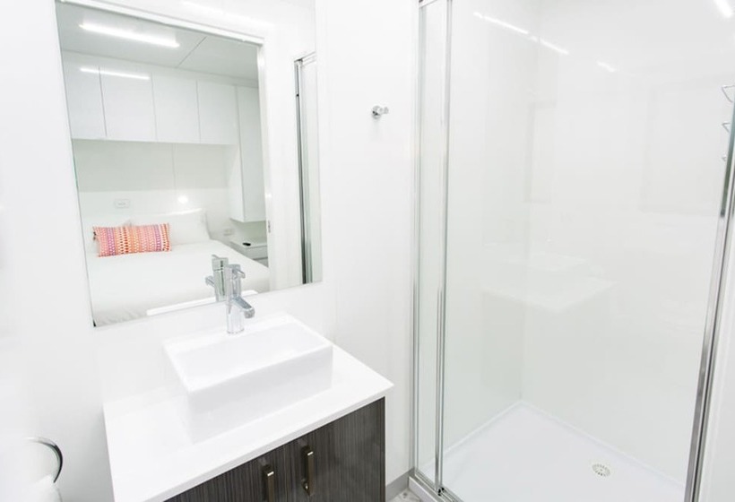 خانه 1 خوابه, All Seasons Houseboats