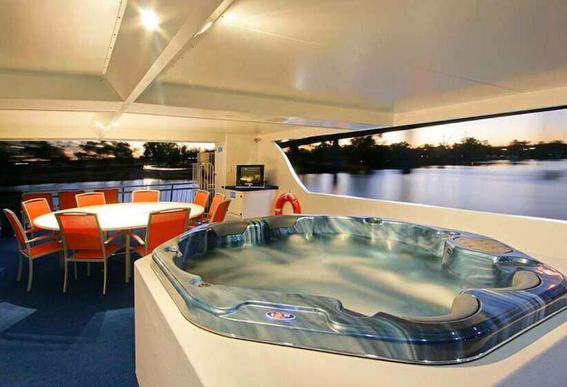 خانه 4 خوابه, All Seasons Houseboats