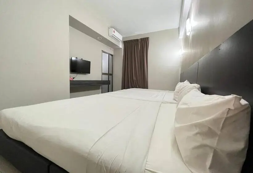 Chambre Familiale Supérieure, Nice Stay Three Six Five Services