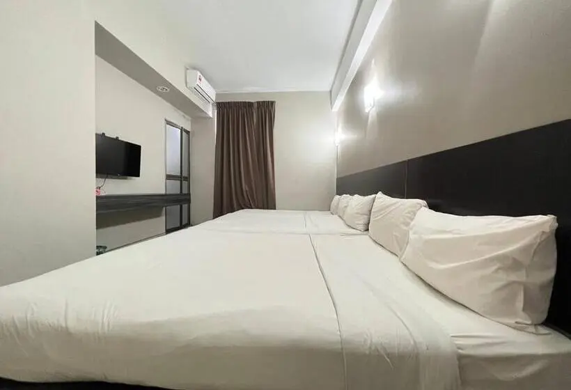 Chambre Familiale Supérieure, Nice Stay Three Six Five Services