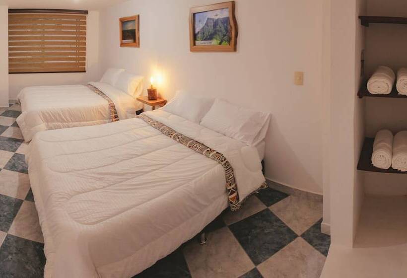 디럭스 룸, Nogal Hostel