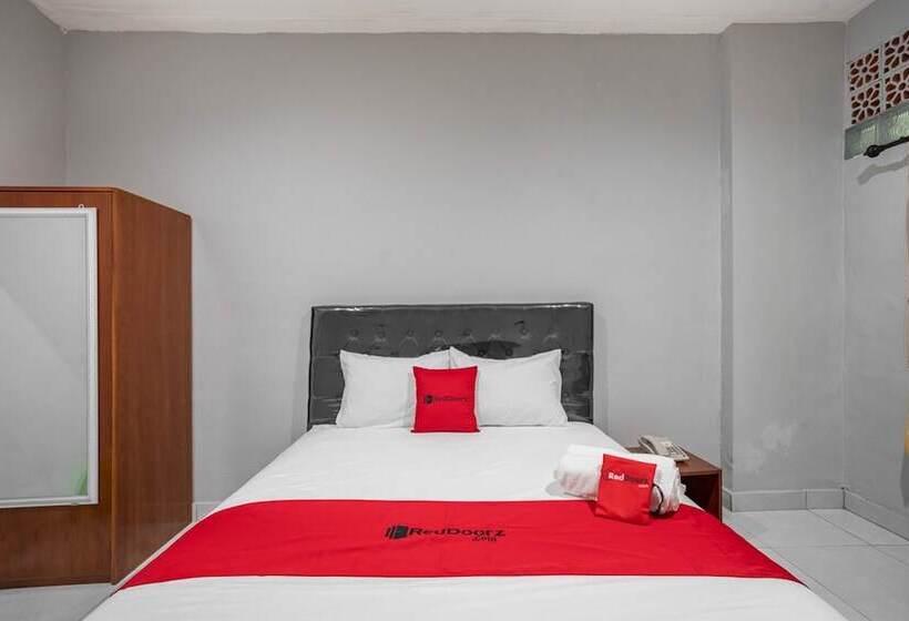 Номер Стандарт, Reddoorz Syariah Near Puri Agung Denpasar
