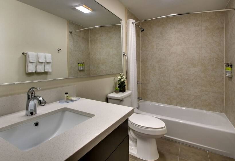 Люкс, Candlewood Suites   Wichita East, An Ihg