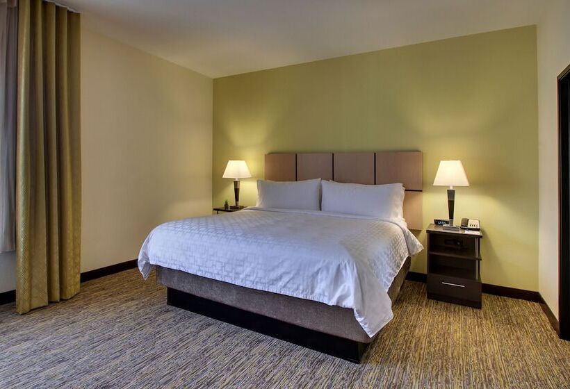 Люкс, Candlewood Suites   Wichita East, An Ihg