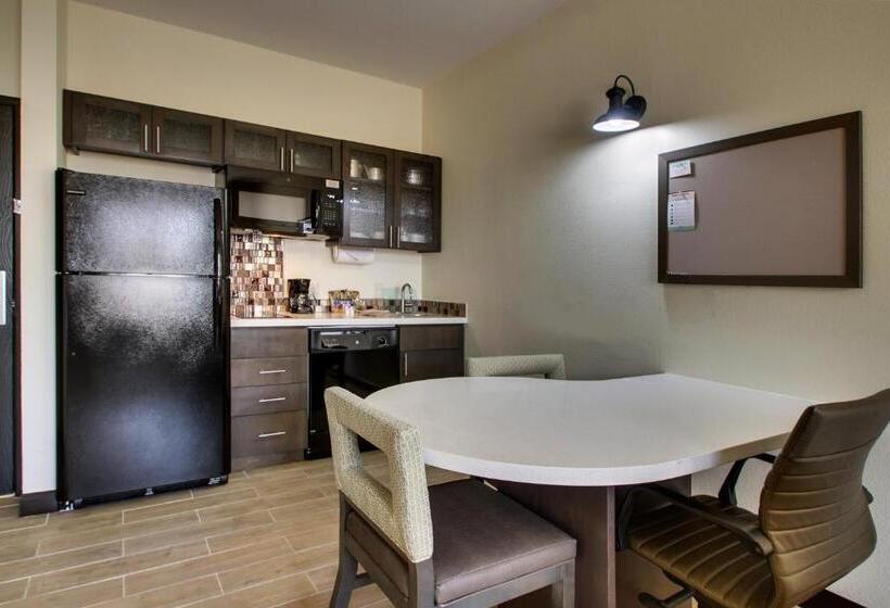 Люкс Deluxe Кровать Кинг, Candlewood Suites Wichita East, An Ihg