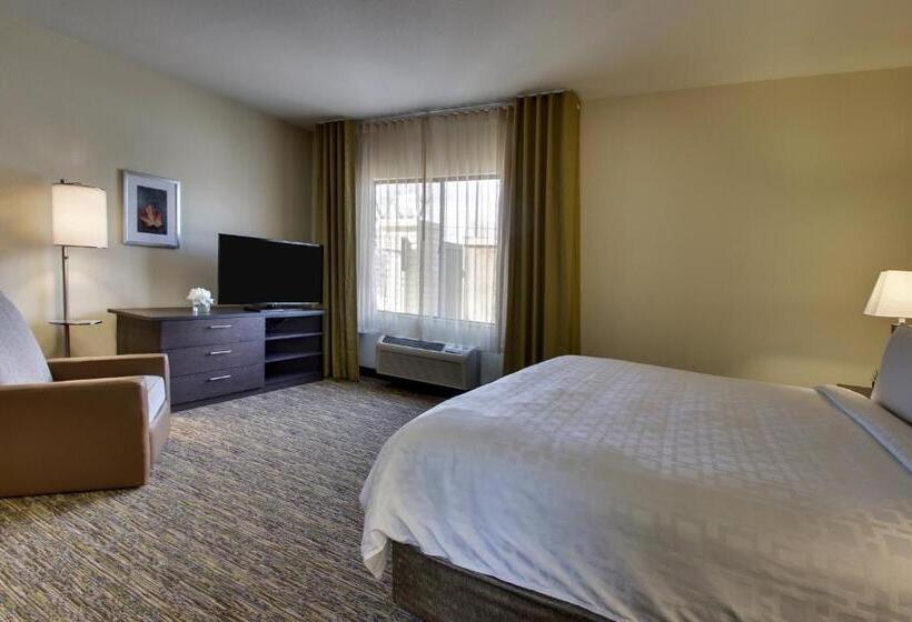 Люкс Deluxe Кровать Кинг, Candlewood Suites Wichita East, An Ihg