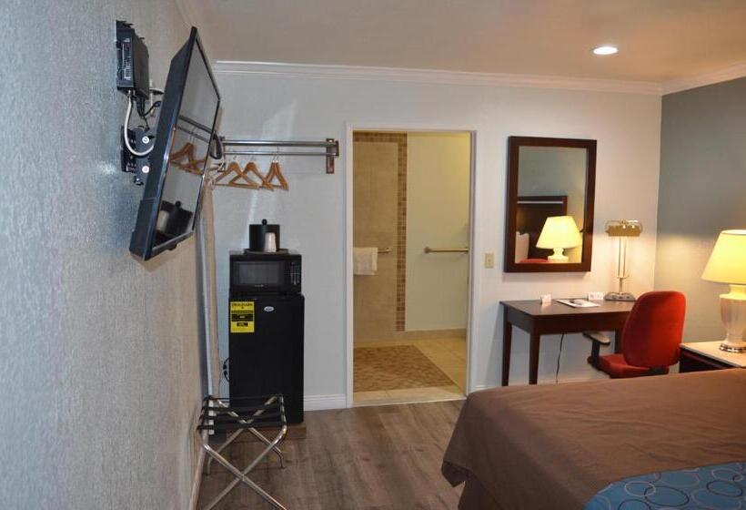 身障者適用キングサイズベッドルーム, Welcome Inn Corona