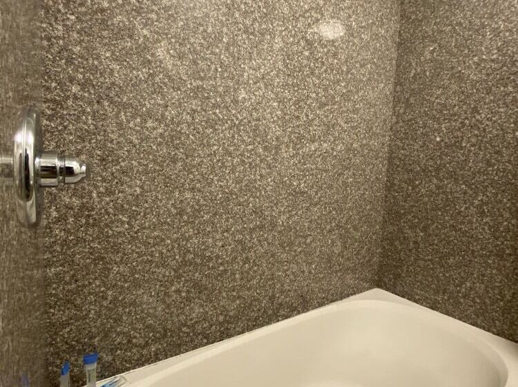 غرفه قياسيه سريرين مزدوجين, Welcome Inn Corona