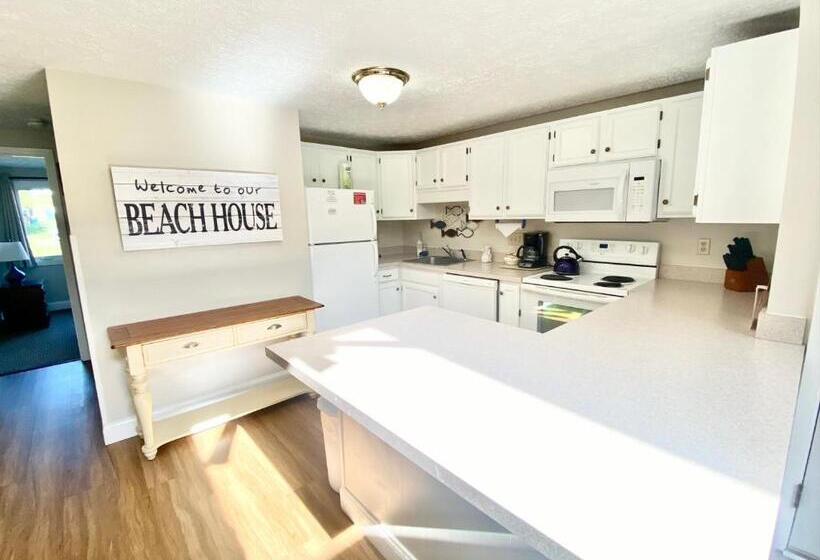 Апартаменты 2 Спальни, Village By The Sea