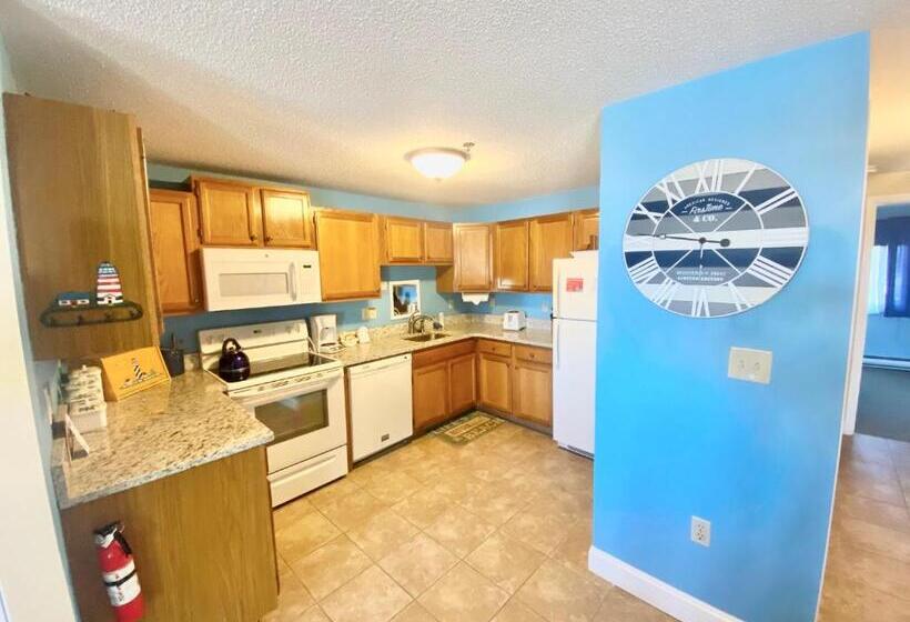 Апартаменты 2 Спальни, Village By The Sea