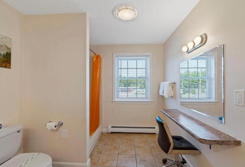 جناح ديلوكس, Wagon Wheel Motel