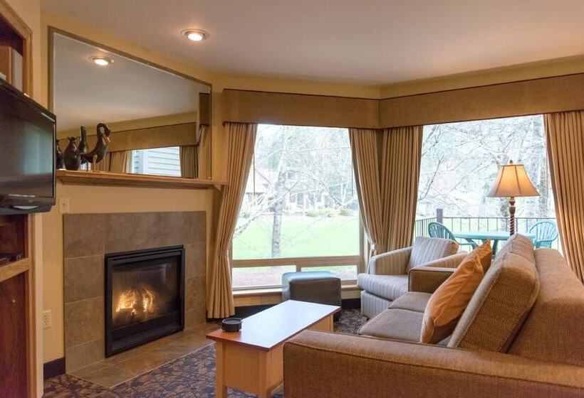 Люкс 2 Спальни, Whispering Woods Resort
