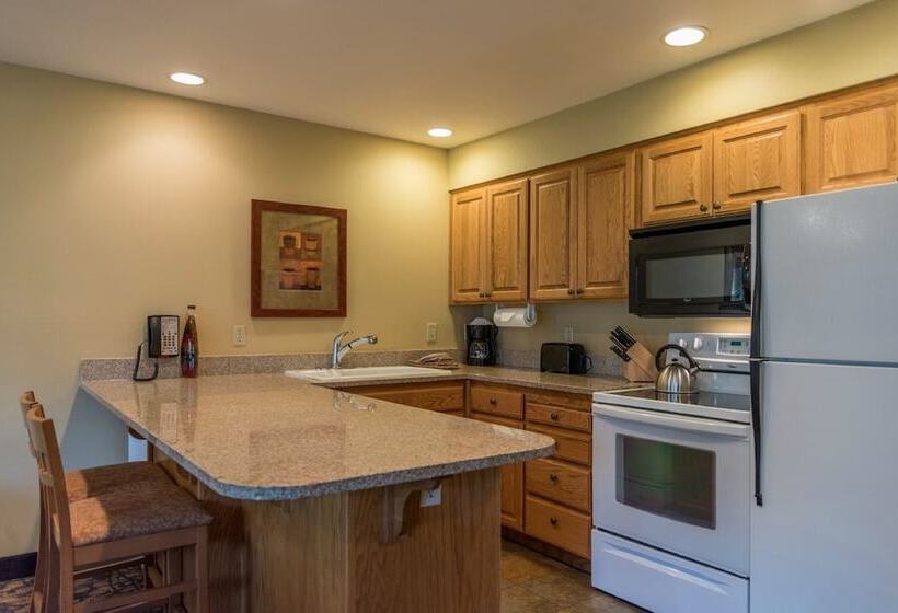 2 Szobás Suite, Whispering Woods Resort