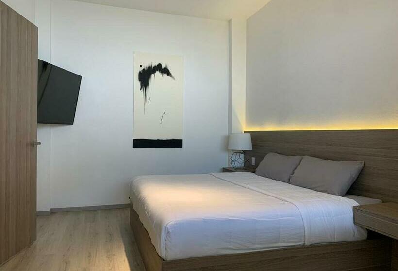 Номер Deluxe, Blanco Pachuca