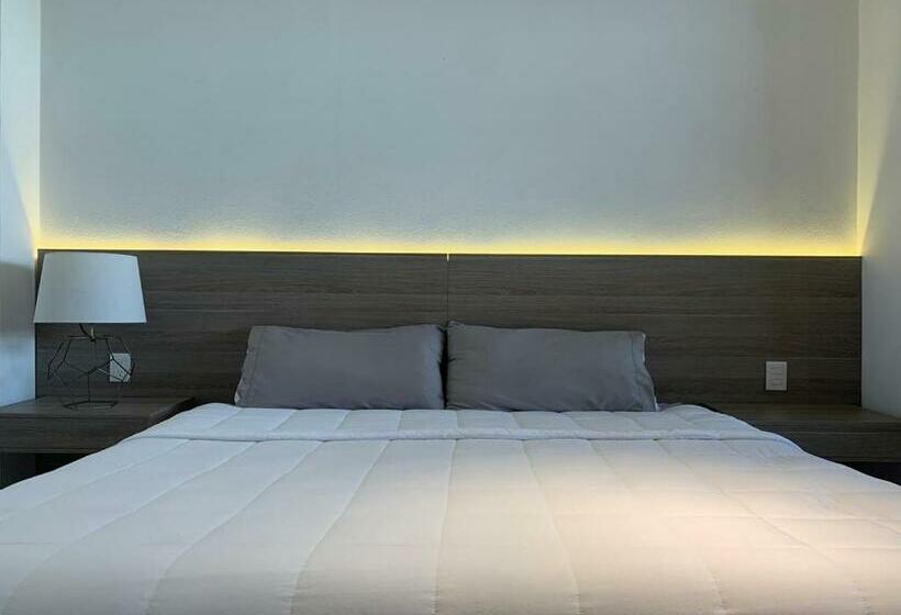 Номер Deluxe, Blanco Pachuca