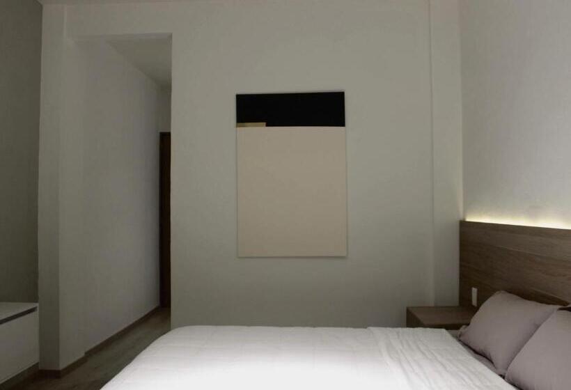 Номер Deluxe, Blanco Pachuca