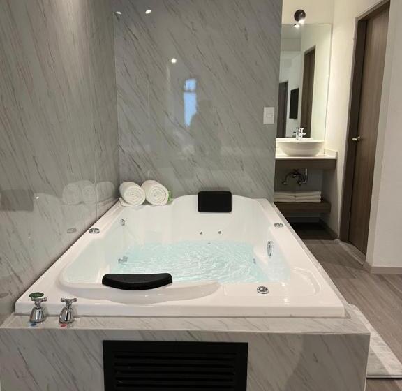 Люкс Повышенной Комфортности, Blanco Pachuca