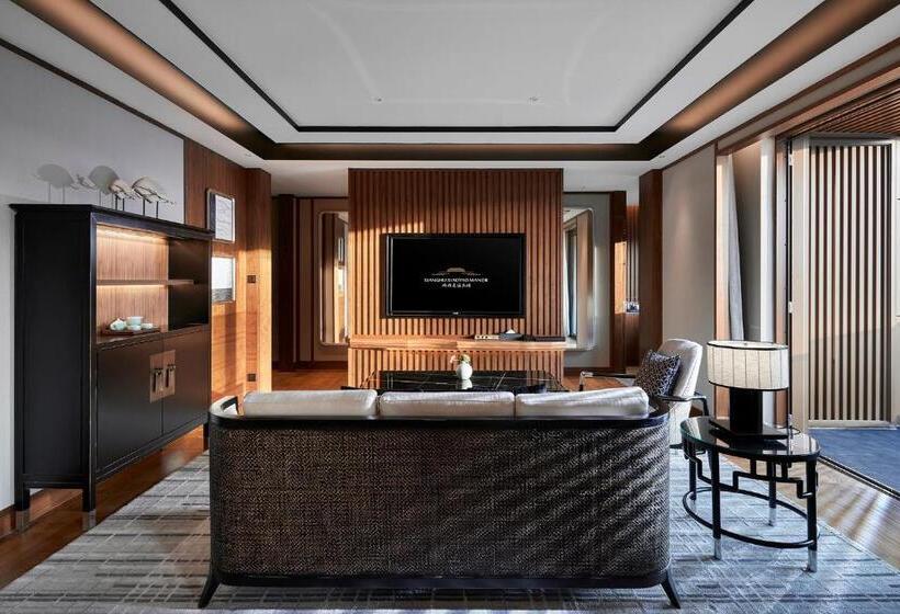 Suite with lake view, Xianghu Xiaoyao Manor