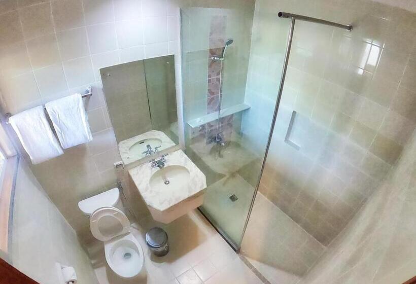 اتاق استاندارد سه نفره, Valencia