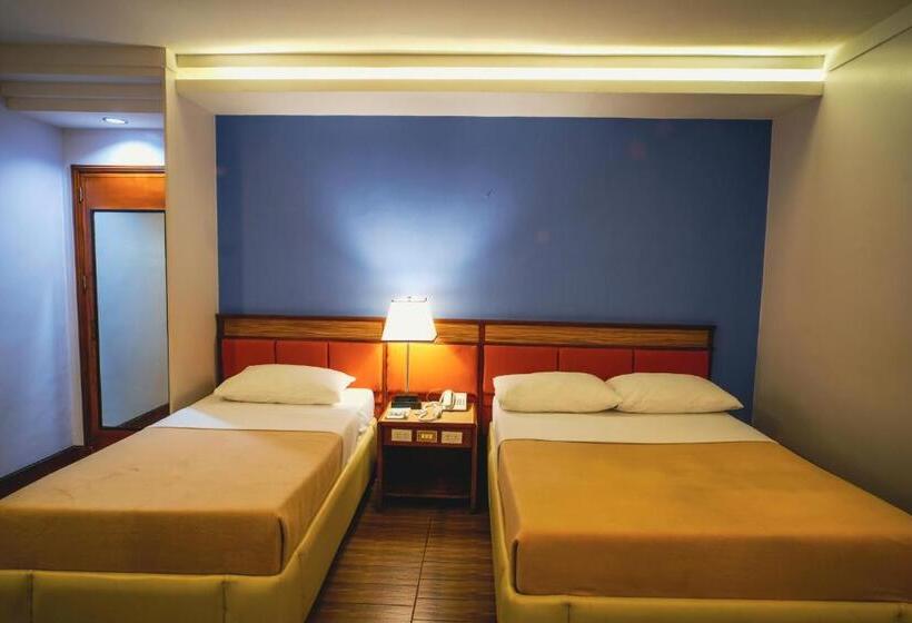 اتاق استاندارد سه نفره, Valencia