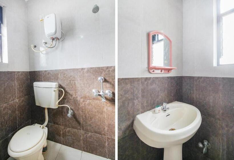 اتاق کلاسیک سه تخته, Oyo 70336 Royal Orbit Blue