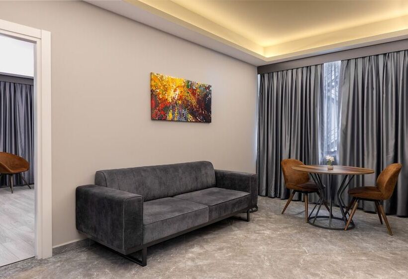 سوییت خانوادگی, The Plaza Hotel Edirne