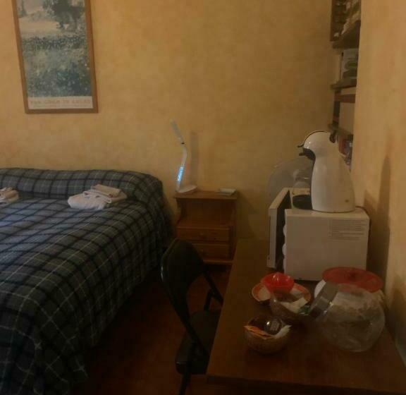 غرفة قياسية مطلّة علي الحديقة, Arturo & Trilly