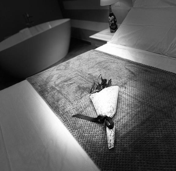 غرفة قياسية سرير كينج, Viverone Lakes