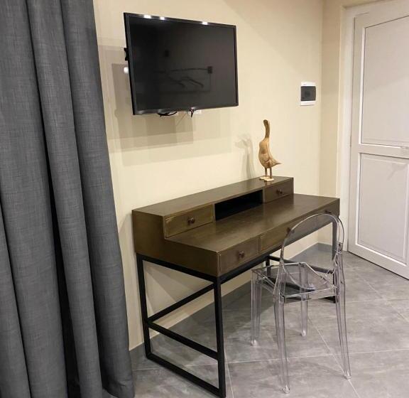 غرفة قياسية رباعية, Viverone Lakes