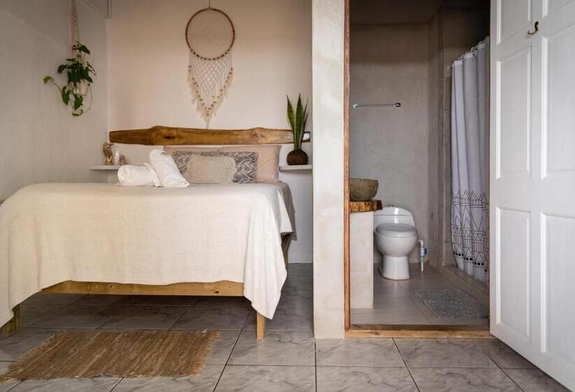 غرفة قياسية مزوَّدة بشُرفة, Tribe Boutique Hotel   Adults Only