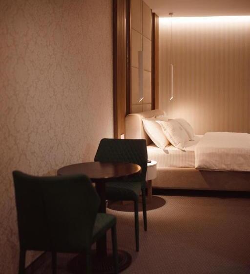 חדר דלוקס, Chicago