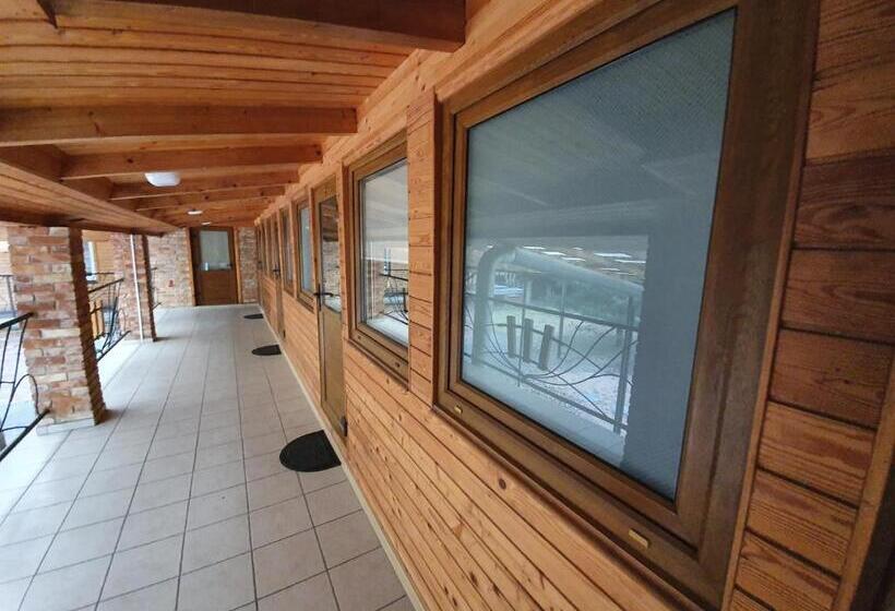 اتاق لوکس, Pušelė