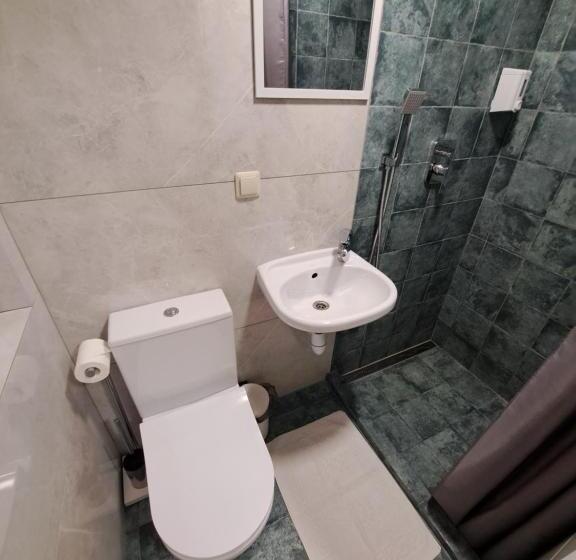 اتاق لوکس, Pušelė