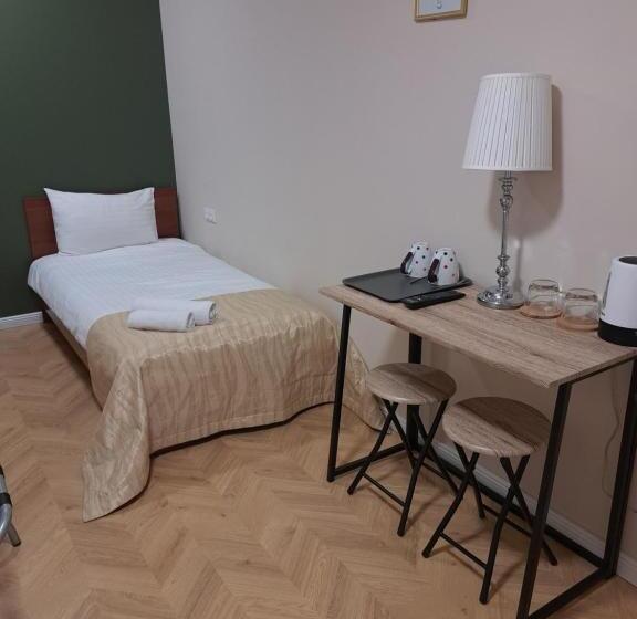 اتاق لوکس, Pušelė