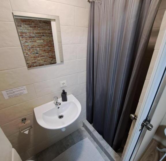 اتاق اکونومی, Pušelė