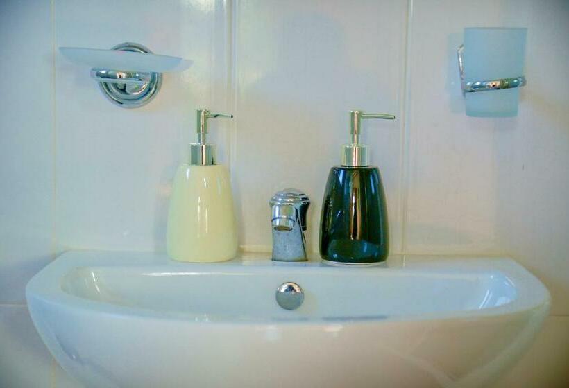 Pokój Deluxe z Balkonem, The Saffron Kandy