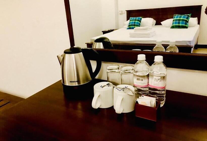 Quarto Deluxe, Ravan Tangalle