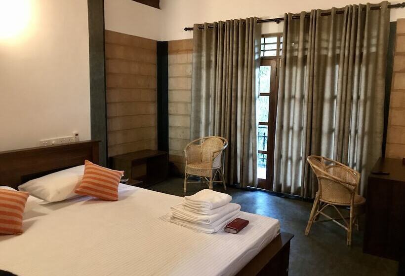 Quarto Deluxe, Ravan Tangalle