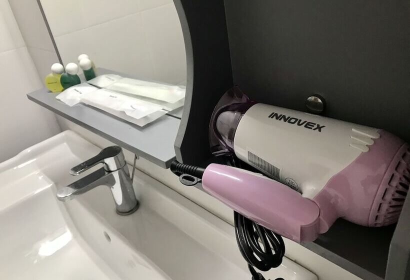 Quarto Deluxe, Ravan Tangalle