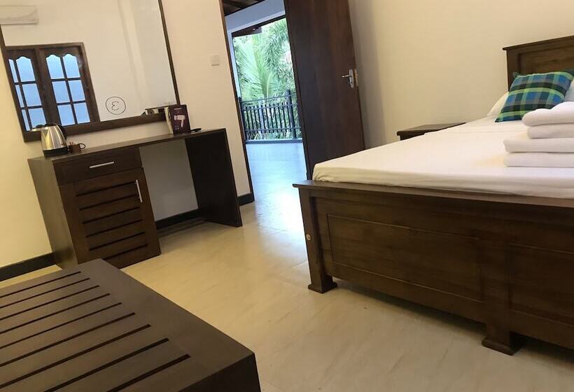 Quarto Deluxe, Ravan Tangalle