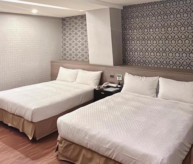 اتاق خانوادگی, Crystal City