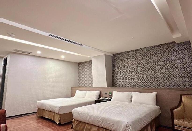 اتاق خانوادگی, Crystal City