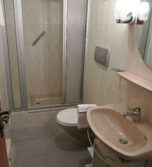 バルコニー付きスタンダードルーム, Gasthof Tiroler Hof