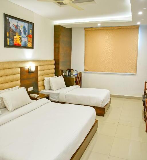 Standard Triple Room, Height View Residency