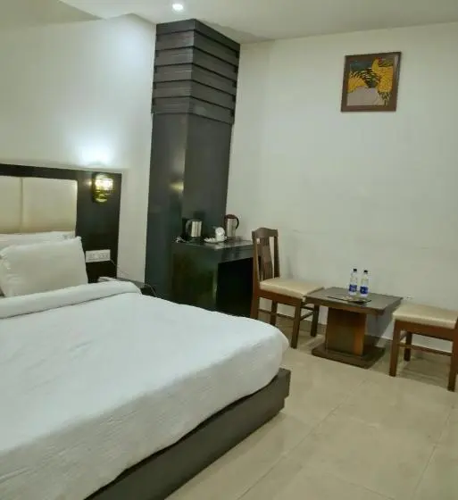 Camera Deluxe, Height View Residency