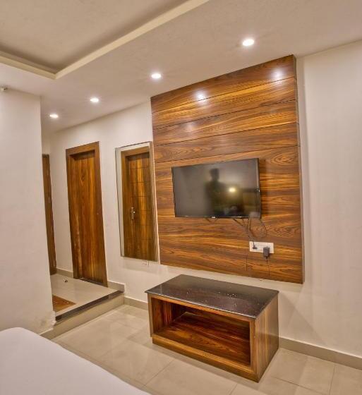 Deluxe Room, Height View Residency