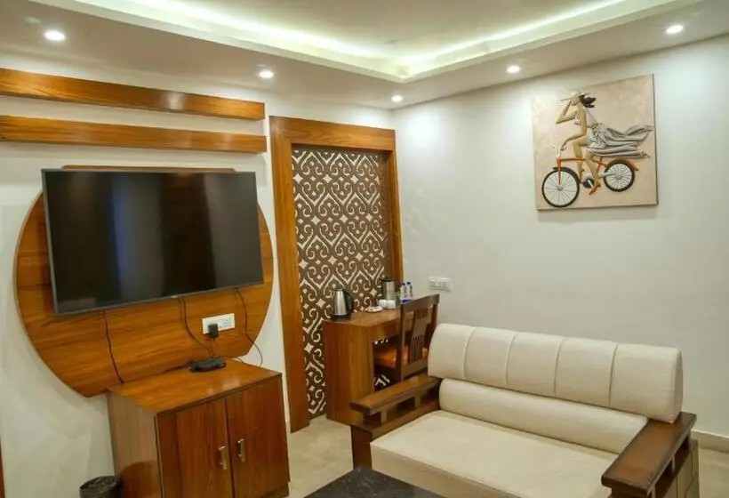 Suite, Height View Residency