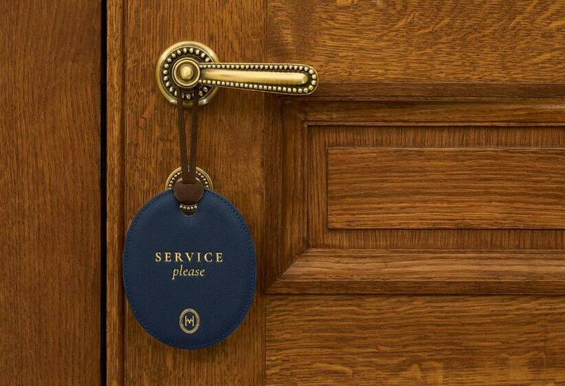 اتاق لوکس با تخت بزرگ, Maison Villeroy